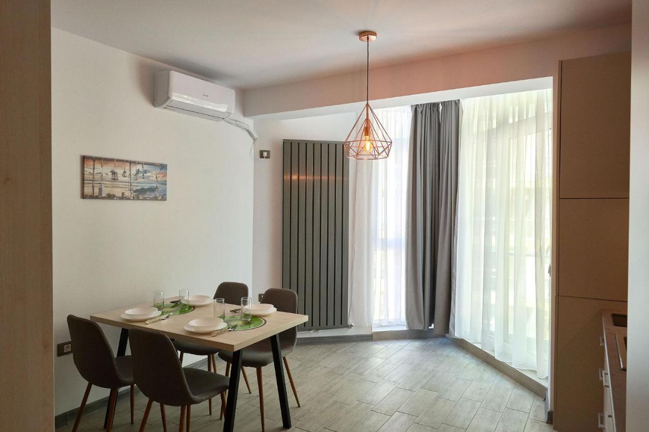 Orange Summer Apartment Spa Pools Beach Resort 马马亚 外观 照片